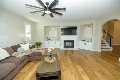 Living - 4132 Mayfield Dr, Modesto, CA 95356 photo 5 of 11