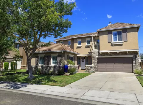 Exterior - 4132 Mayfield Dr, Modesto, CA 95356 photo 2 of 14
