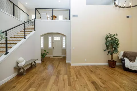 Entry Way - 4132 Mayfield Dr, Modesto, CA 95356 photo 6 of 15