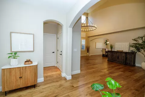 Entry Way - 4132 Mayfield Dr, Modesto, CA 95356 photo 4 of 15