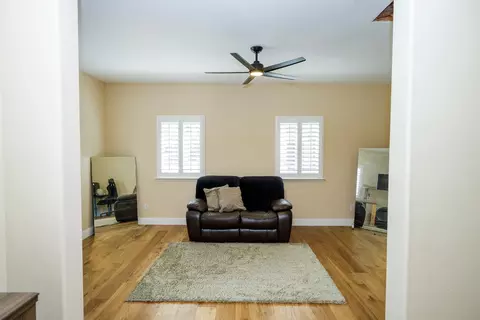 Living - 4132 Mayfield Dr, Modesto, CA 95356 photo 10 of 11