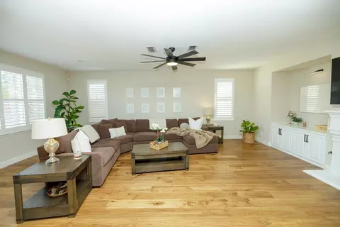 Living - 4132 Mayfield Dr, Modesto, CA 95356 photo 8 of 11