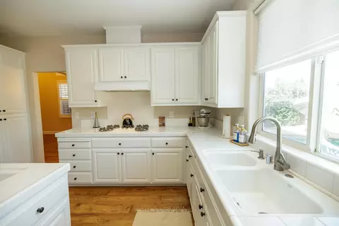 Kitchen - 4132 Mayfield Dr, Modesto, CA 95356 photo 3 of 7