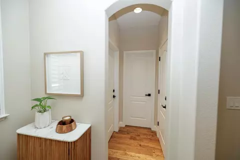Entry Way - 4132 Mayfield Dr, Modesto, CA 95356 photo 7 of 15