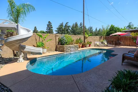 Exterior - 4132 Mayfield Dr, Modesto, CA 95356 photo 11 of 14