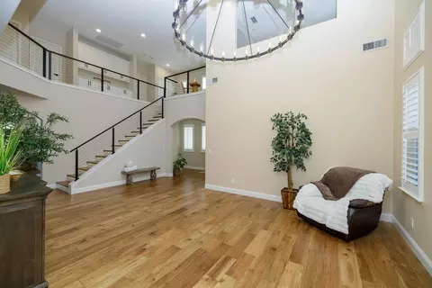 Living - 4132 Mayfield Dr, Modesto, CA 95356 photo 3 of 11