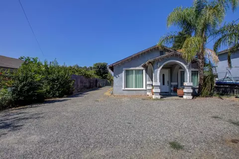 3817 Collins Rd, Ceres, CA 95307 photo 2
