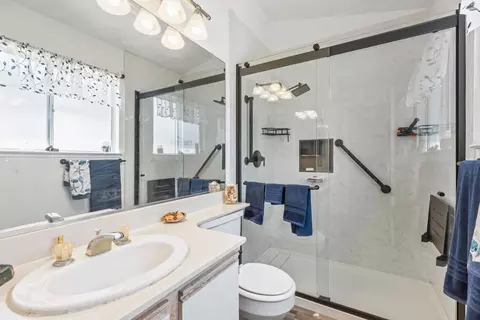 Bath - 1300 Cribari Dr, Modesto, CA 95358 photo 2 of 2