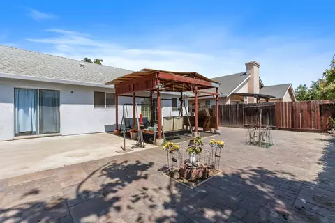 Exterior - 1300 Cribari Dr, Modesto, CA 95358 photo 5 of 5