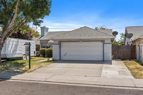 Exterior - 1300 Cribari Dr, Modesto, CA 95358 photo 2 of 5