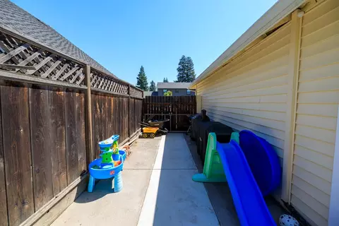 Exterior - 1931 N Johnson Rd, Turlock, CA 95382 photo 25 of 25