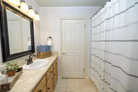 Bath - 1931 N Johnson Rd, Turlock, CA 95382 photo 7 of 8