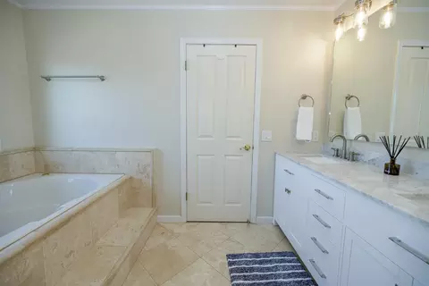 Bath - 1931 N Johnson Rd, Turlock, CA 95382 photo 3 of 8