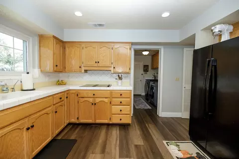 Kitchen - 1931 N Johnson Rd, Turlock, CA 95382 photo 3 of 6