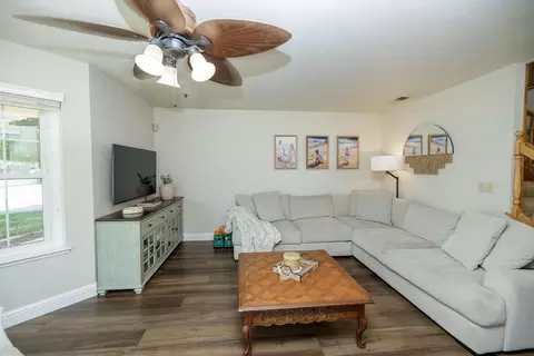Living - 1931 N Johnson Rd, Turlock, CA 95382 photo 5 of 9