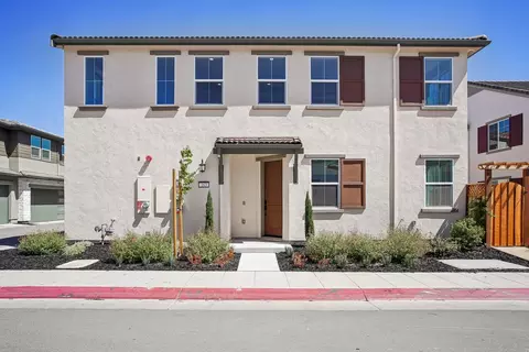 163 E Calder Dr, Tracy, CA 95391