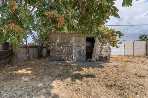 Exterior - 1323 Holm Ave, Modesto, CA 95351 photo 7 of 7