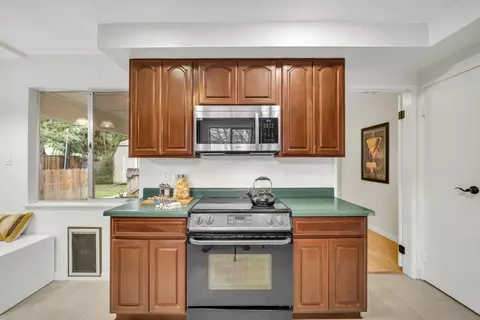 Kitchen - 756 Mulberry Ln, Davis, CA 95616 photo 3 of 8