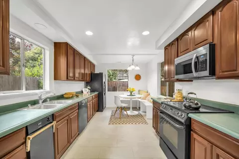 Kitchen - 756 Mulberry Ln, Davis, CA 95616 photo 2 of 8
