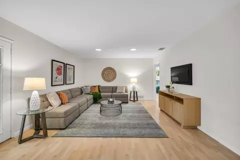 Living - 756 Mulberry Ln, Davis, CA 95616 photo 2 of 3