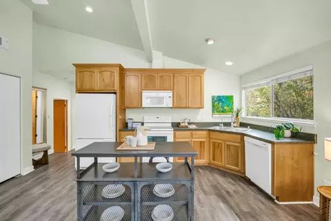 Kitchen - 756 Mulberry Ln, Davis, CA 95616 photo 6 of 8