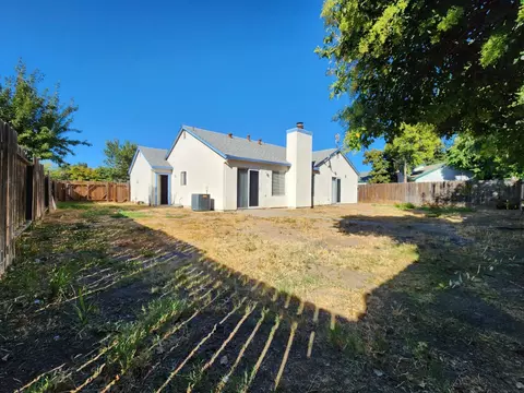 Exterior - 512 Rachelle Dr, Modesto, CA 95351 photo 2 of 2