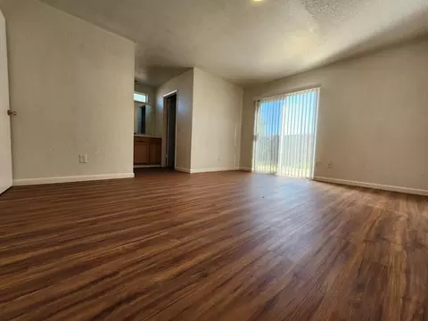 Living - 512 Rachelle Dr, Modesto, CA 95351 photo 3 of 3