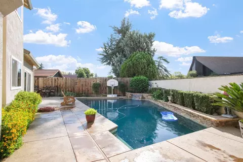 Exterior - 1345 Alex Cir, Turlock, CA 95382 photo 10 of 11