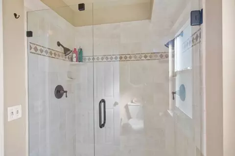 Bath - 1345 Alex Cir, Turlock, CA 95382 photo 4 of 4