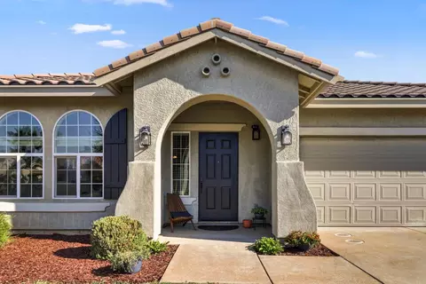 Exterior - 383 Eagle Dr, Ione, CA 95640 photo 2 of 10
