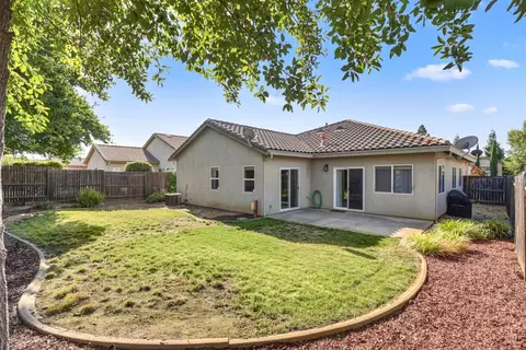 Exterior - 383 Eagle Dr, Ione, CA 95640 photo 6 of 10