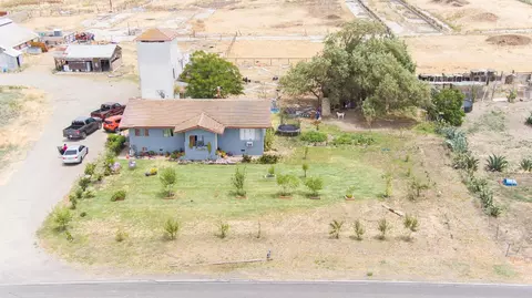21070 Reeve Rd, Tracy, CA 95304 photo 2