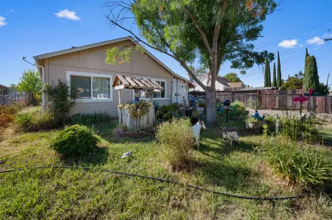 Exterior - 4724 Western, Olivehurst, CA 95961 photo 5 of 13