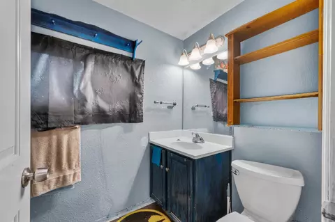 Bath - 4724 Western, Olivehurst, CA 95961 photo 2 of 3