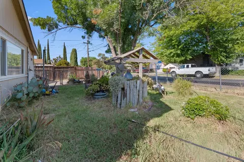 Exterior - 4724 Western, Olivehurst, CA 95961 photo 6 of 13
