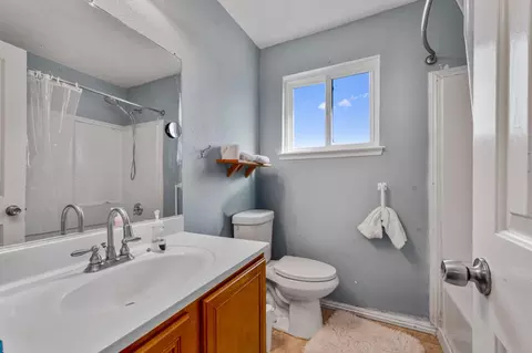 Bath - 4724 Western, Olivehurst, CA 95961 photo 1 of 3