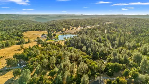 View/Area - 3814 Stope Dr, Placerville, CA 95667 photo 8 of 13