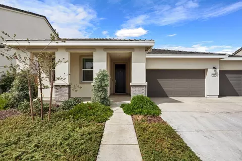 744 Creekview Cir, Galt, CA 95632 photo 2