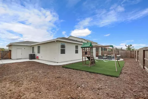 744 Creekview Cir, Galt, CA 95632 photo 37