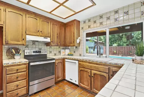 2414 Madrid Ct, Davis, CA 95616 photo 17