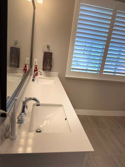 Bath - 4365 Focus Ln, Modesto, CA 95356 photo 11 of 11