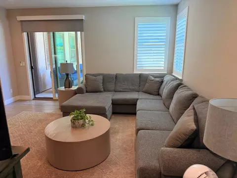 Living - 4365 Focus Ln, Modesto, CA 95356 photo 2 of 5
