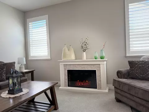 Living - 4365 Focus Ln, Modesto, CA 95356 photo 4 of 5