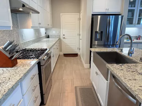 Kitchen - 4365 Focus Ln, Modesto, CA 95356 photo 4 of 7