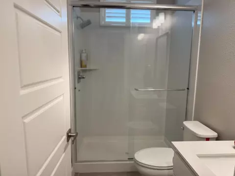 Bath - 4365 Focus Ln, Modesto, CA 95356 photo 2 of 11