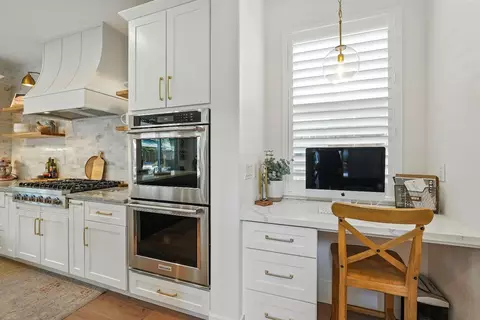 Kitchen - 1082 Smith Way, Folsom, CA 95630 photo 8 of 8