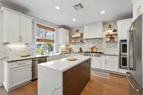 Kitchen - 1082 Smith Way, Folsom, CA 95630 photo 4 of 8