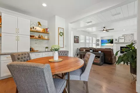 Dining - 1082 Smith Way, Folsom, CA 95630 photo 4 of 6