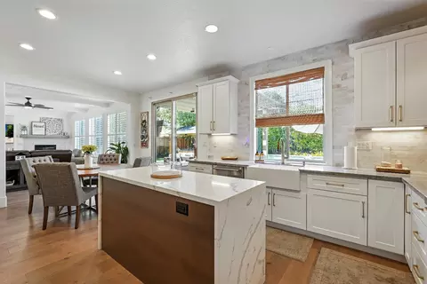 Kitchen - 1082 Smith Way, Folsom, CA 95630 photo 5 of 8
