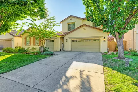 Exterior - 1082 Smith Way, Folsom, CA 95630 photo 8 of 9
